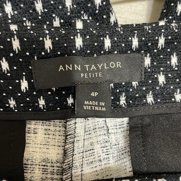 ANN TAYLO PETITE Black and White CAPRIS - Picture 9 of 10